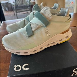 ON Cloudnova Wrap Sneakers W 8.5